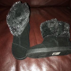 Toddler girls black suede boot